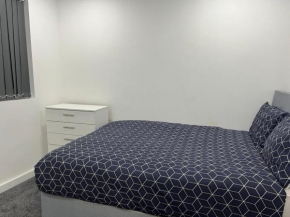 Luton Excellent 1 bed apartment with living room